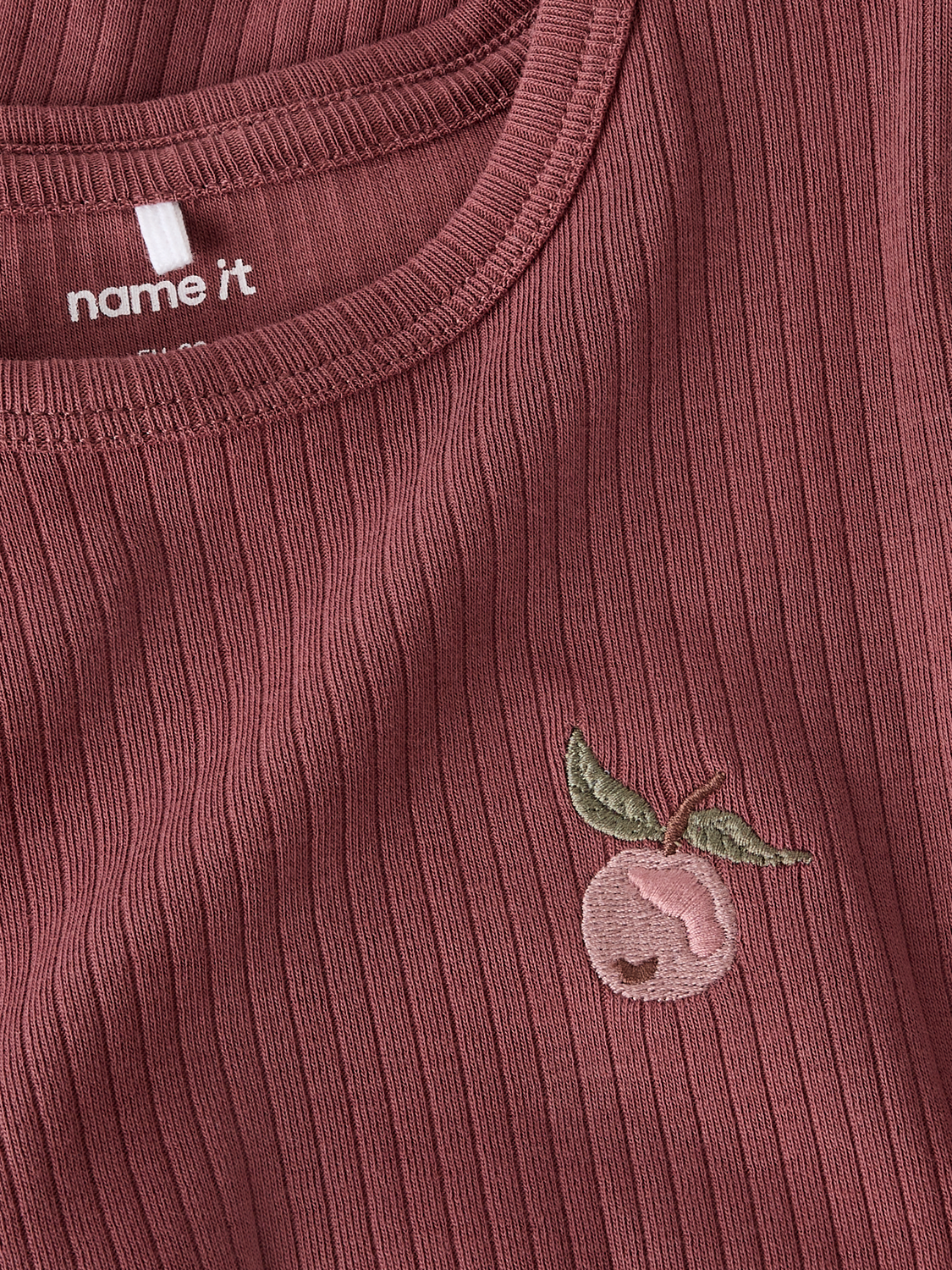 model_shot-front_full